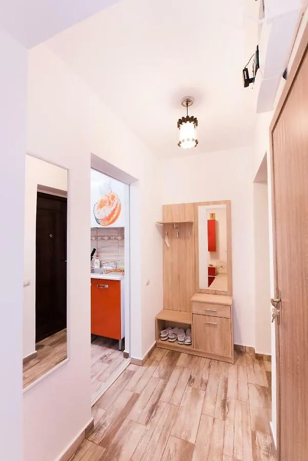 Red Apartment Bucarest