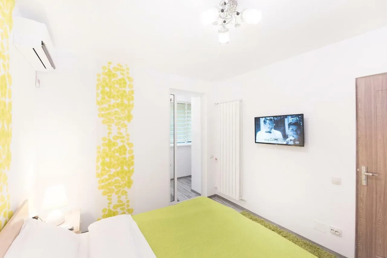 Red Apartment Bucarest Roumanie