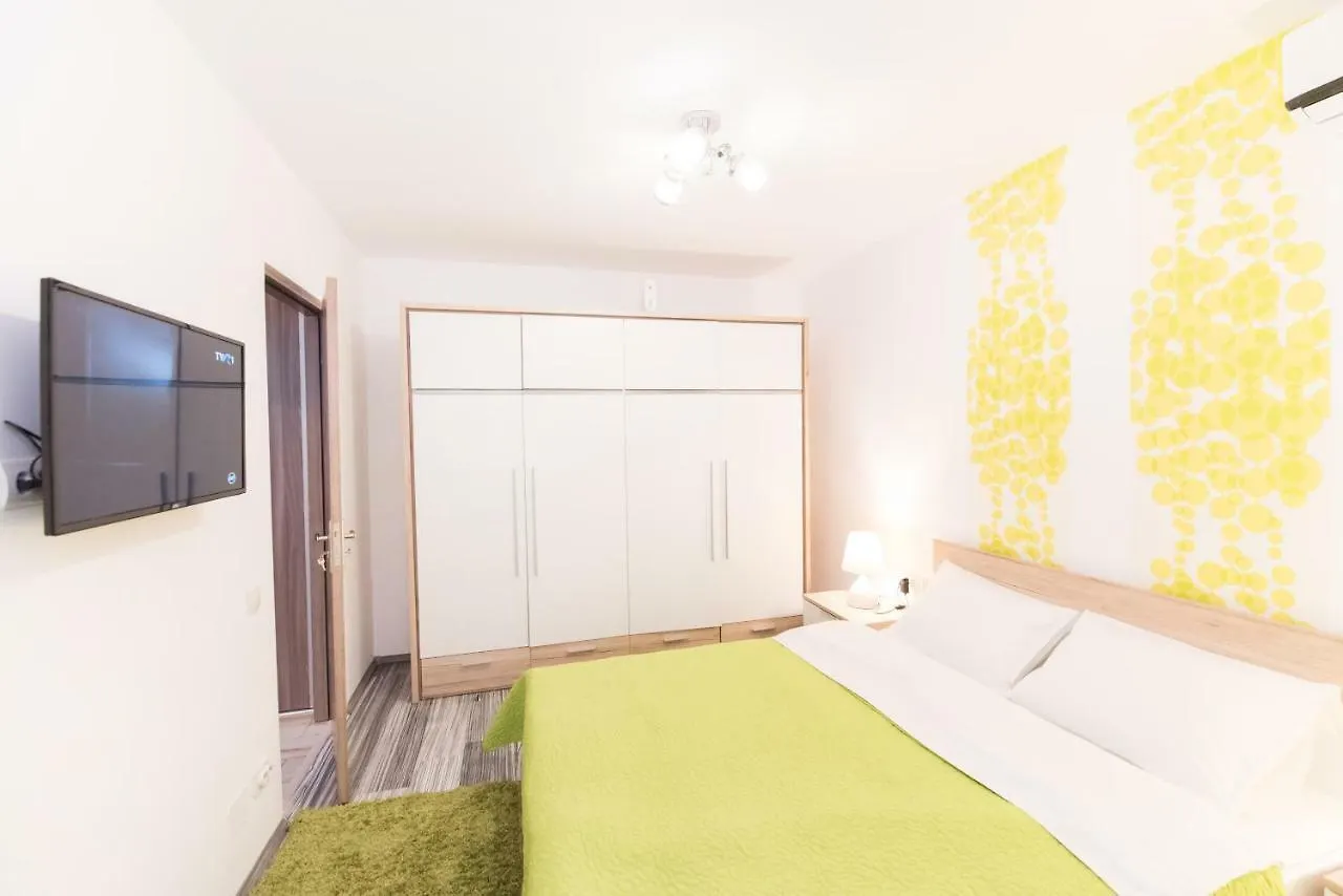 Red Apartment Bucarest